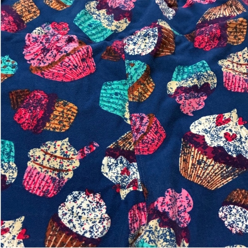 ❤️$5 Lularoe cupcake leggings size TC - Picture 4 of 8